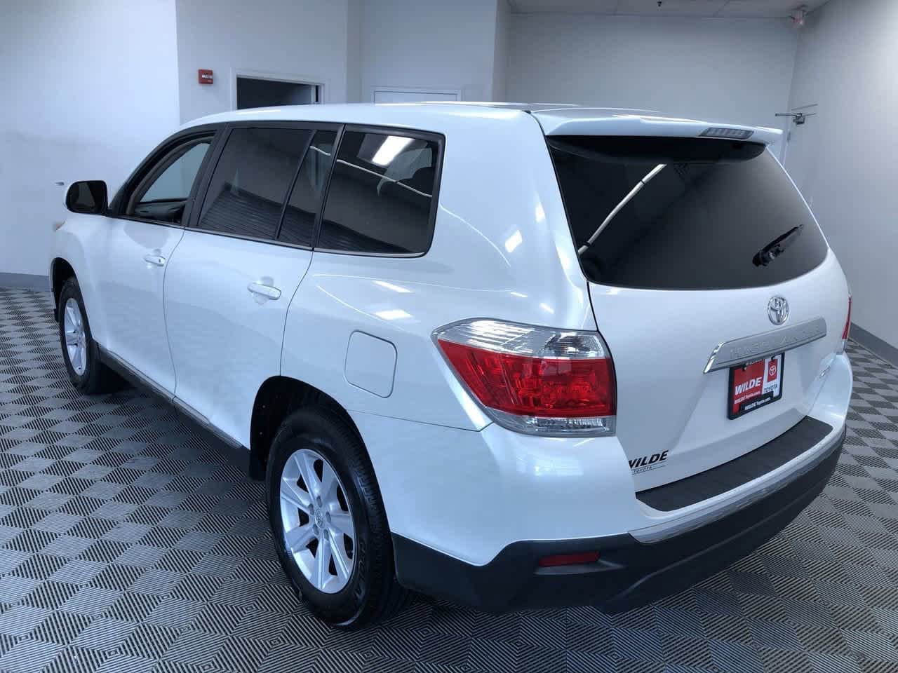 Thumbnail: 2013 Toyota Highlander - 12