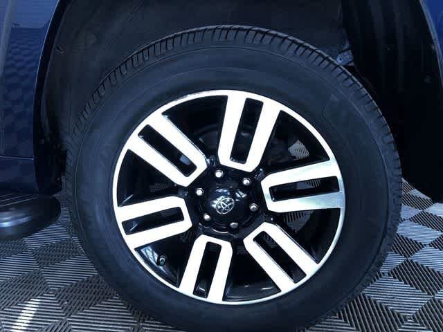 Thumbnail: 2020 Toyota 4Runner - 18