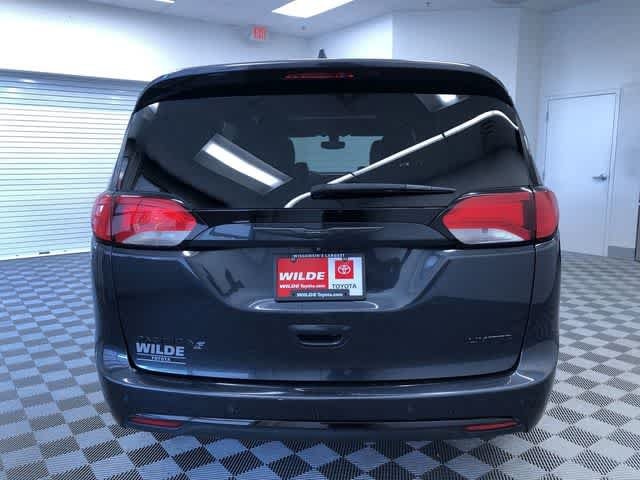 Thumbnail: 2019 Chrysler Pacifica - 14