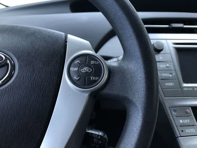 Thumbnail: 2014 Toyota Prius - 17