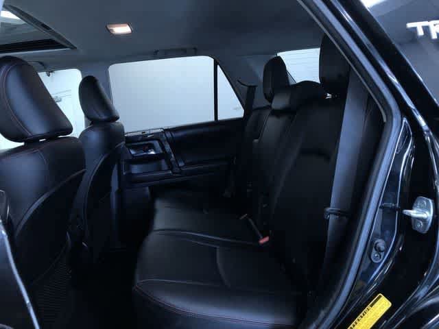 Thumbnail: 2017 Toyota 4Runner - 23