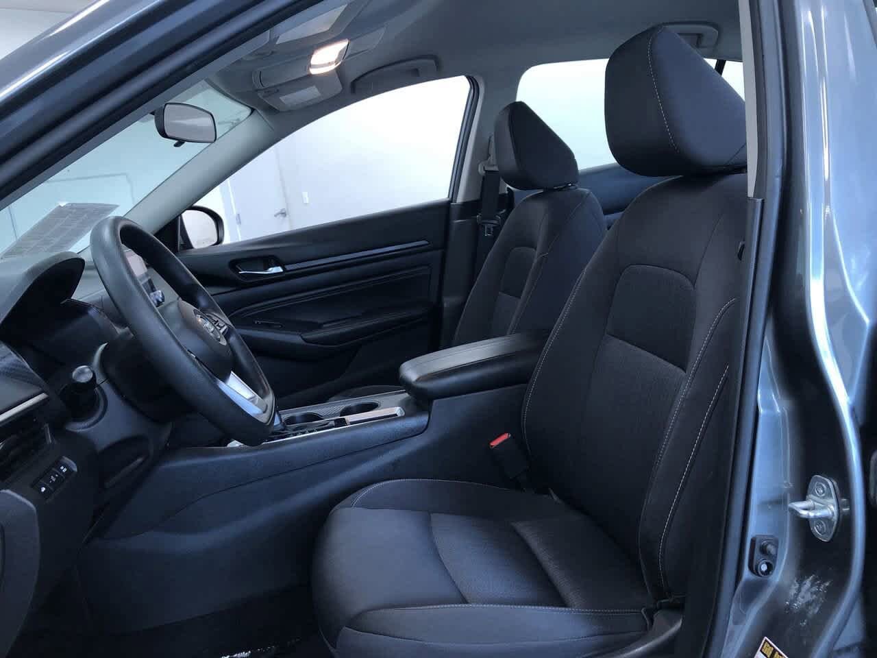 2019 Nissan Altima S 17