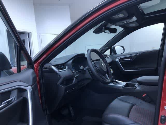 Thumbnail: 2025 Toyota RAV4 - 10