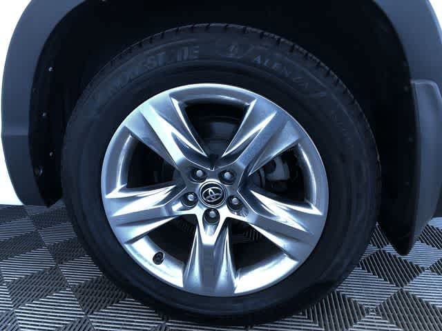 Thumbnail: 2016 Toyota Highlander - 19