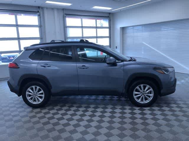 Thumbnail: 2022 Toyota Corolla Cross - 36