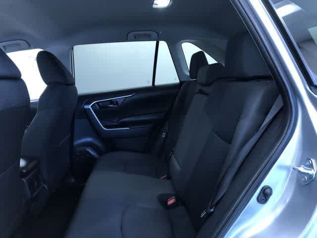 2025 Toyota RAV4 LE - Photo 20