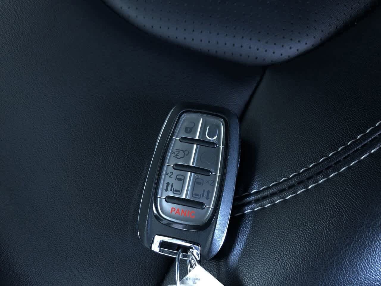 2024 Chrysler Pacifica Touring L 32