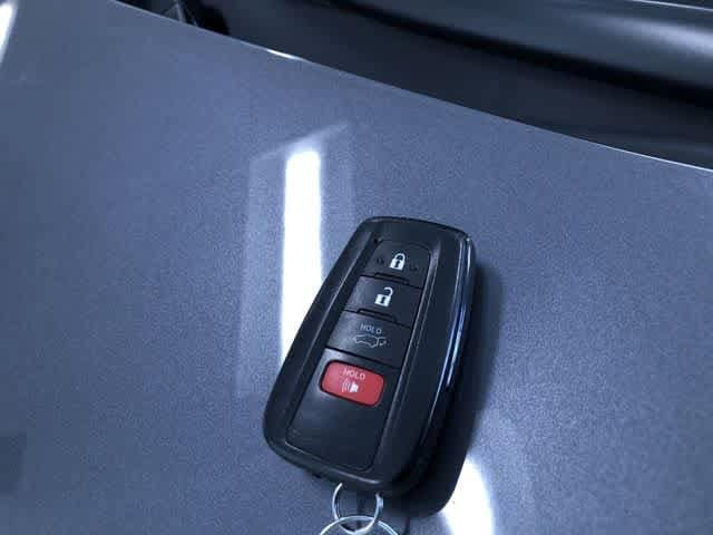 Thumbnail: 2025 Toyota RAV4 - 32