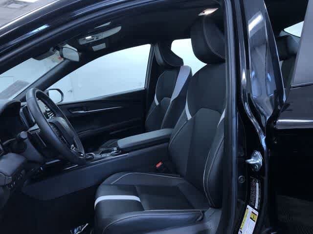 Thumbnail: 2025 Toyota Camry - 19