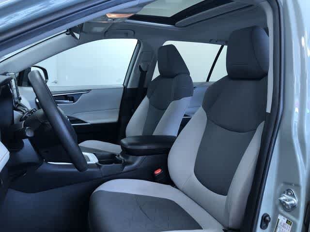 Thumbnail: 2021 Toyota RAV4 - 22