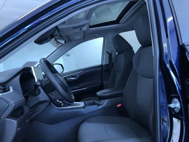 Thumbnail: 2025 Toyota RAV4 - 15