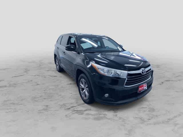 Thumbnail: 2015 Toyota Highlander - 3