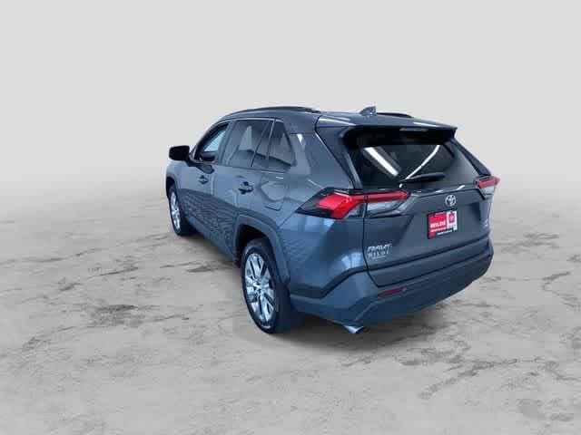 Thumbnail: 2021 Toyota RAV4 - 8