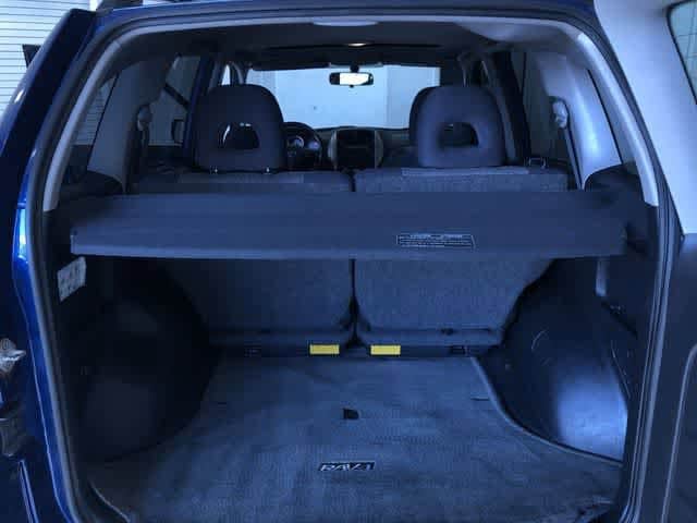 Thumbnail: 2005 Toyota RAV4 - 28