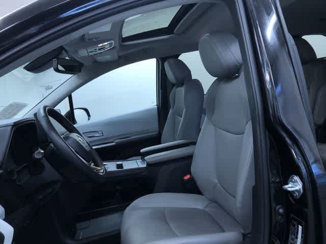 Thumbnail: 2025 Toyota Sienna - 18