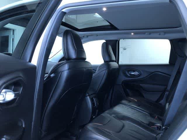 Thumbnail: 2023 Jeep Cherokee - 19