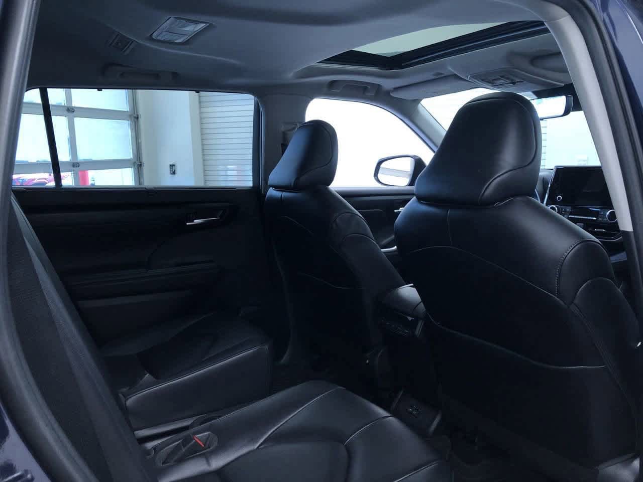 2023 Toyota Highlander XLE 22