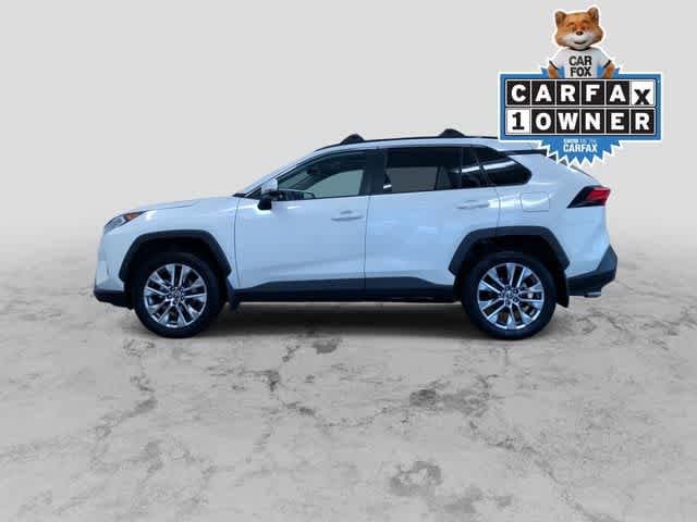 Thumbnail: 2021 Toyota RAV4 - 6