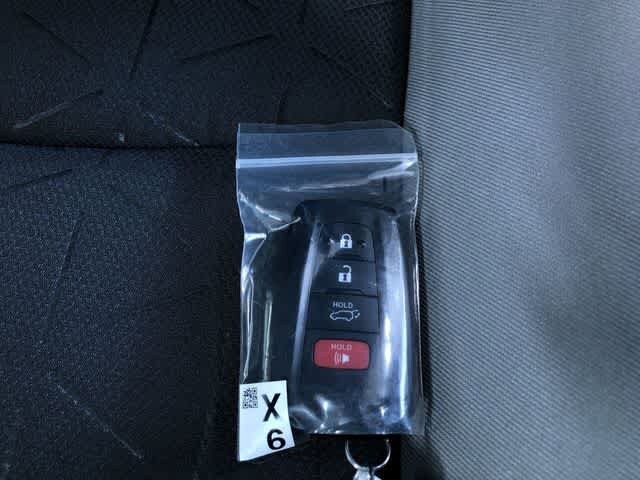 Thumbnail: 2025 Toyota RAV4 - 33