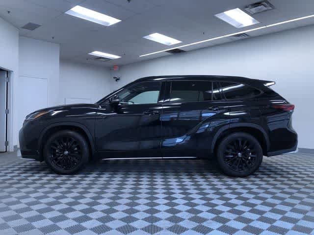 Thumbnail: 2025 Toyota Highlander - 11