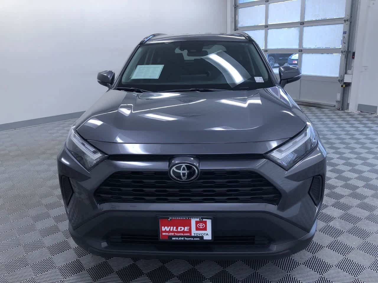 2024 Toyota RAV4 XLE 14