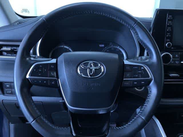 Thumbnail: 2021 Toyota Highlander - 24