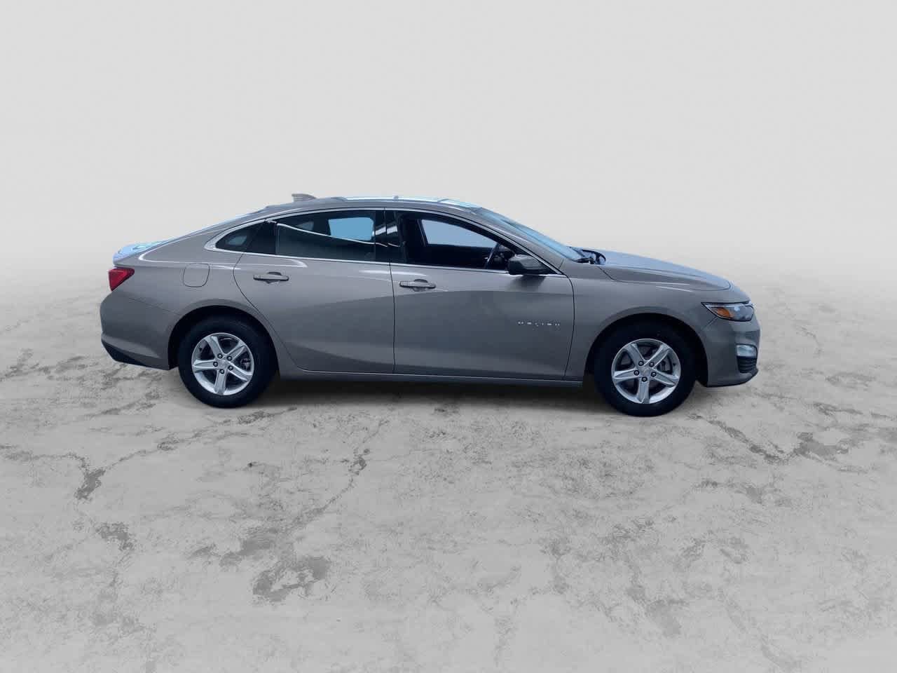 Thumbnail: 2024 Chevrolet Malibu - 2
