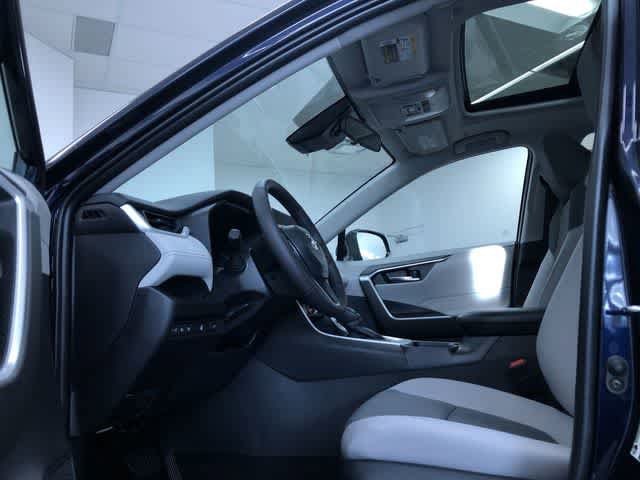 Thumbnail: 2025 Toyota RAV4 - 10