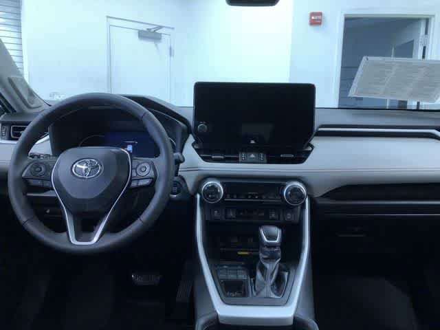 Thumbnail: 2023 Toyota RAV4 - 16