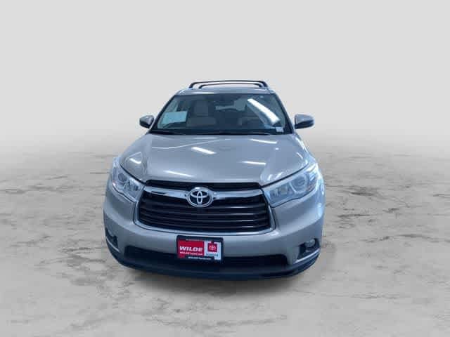 Thumbnail: 2015 Toyota Highlander - 4