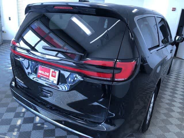 Thumbnail: 2025 Chrysler Pacifica - 34