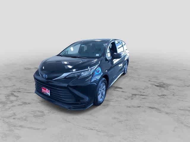 Thumbnail: 2025 Toyota Sienna - 6