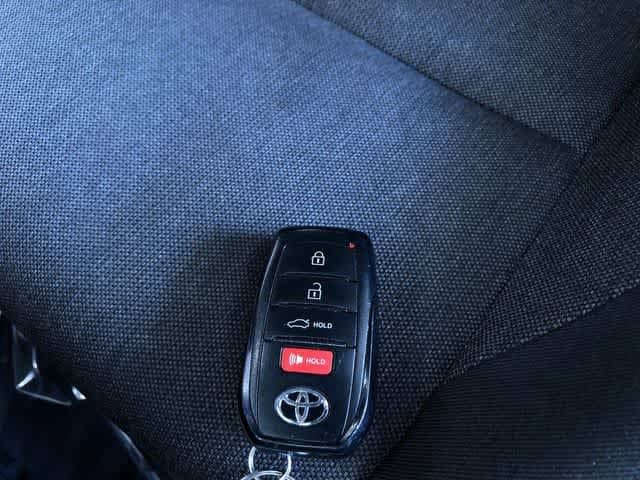 Thumbnail: 2025 Toyota Camry - 32