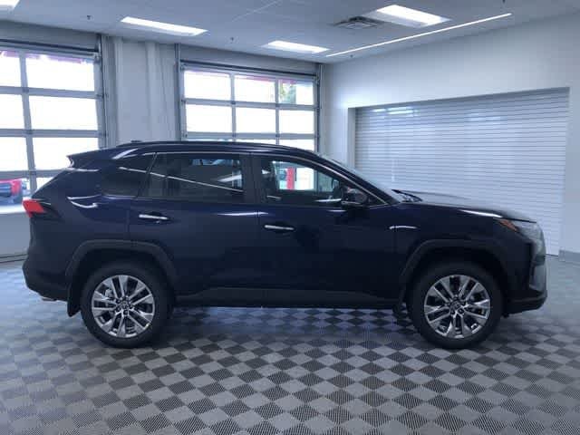 Thumbnail: 2025 Toyota RAV4 - 27