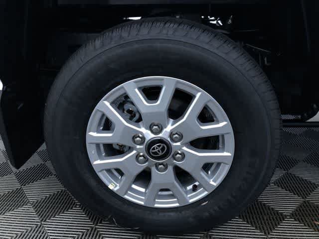 Thumbnail: 2025 Toyota Tacoma - 10