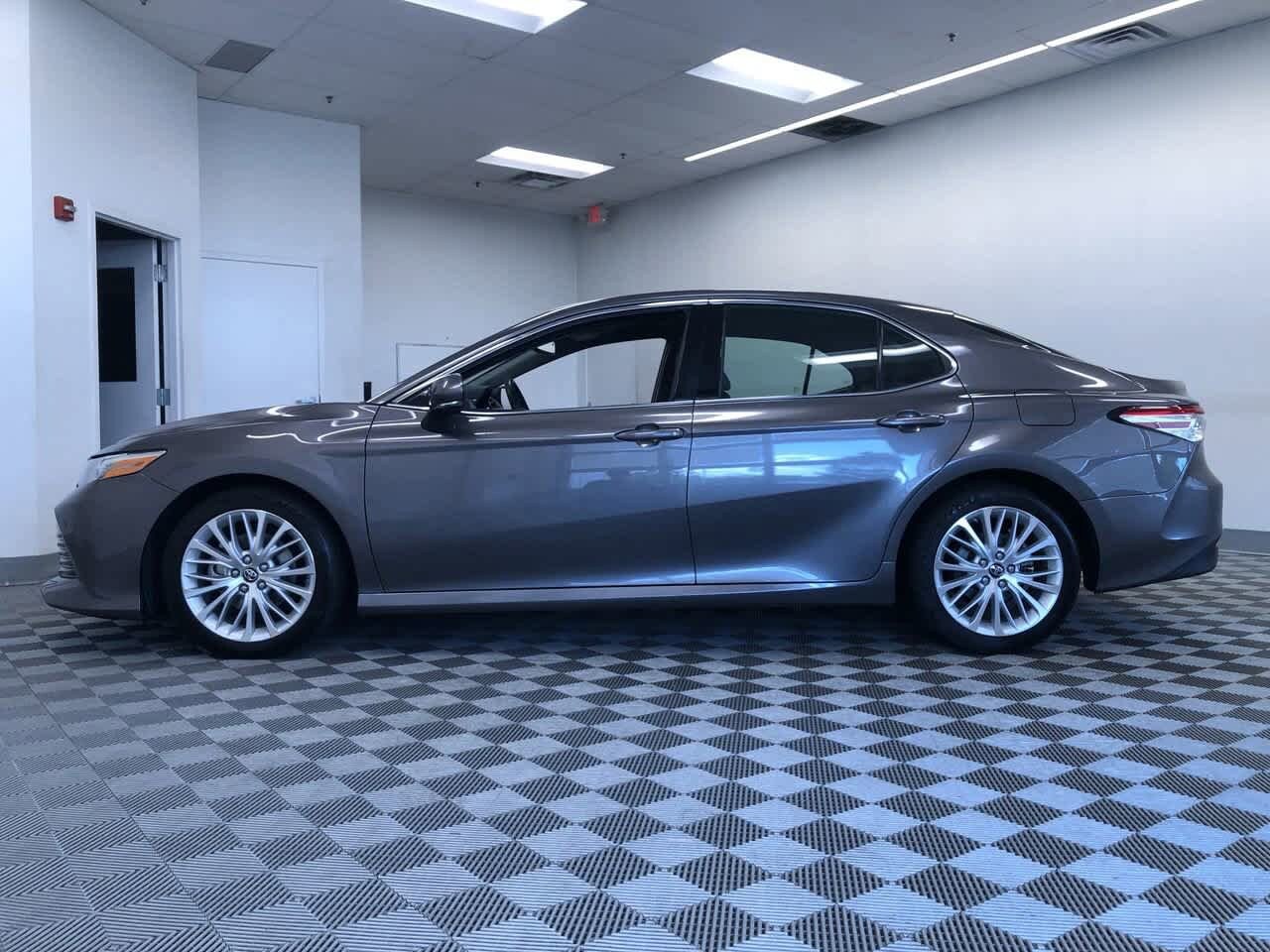 Thumbnail: 2018 Toyota Camry - 11