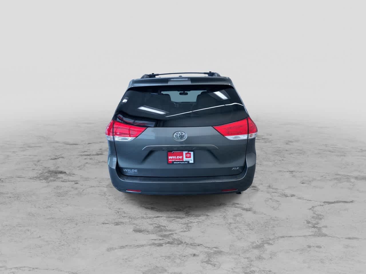Thumbnail: 2012 Toyota Sienna - 8