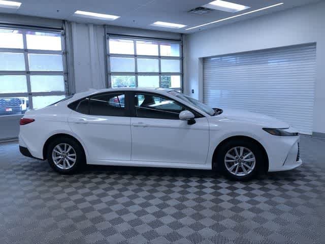 2026 Toyota Camry LE - Photo 33