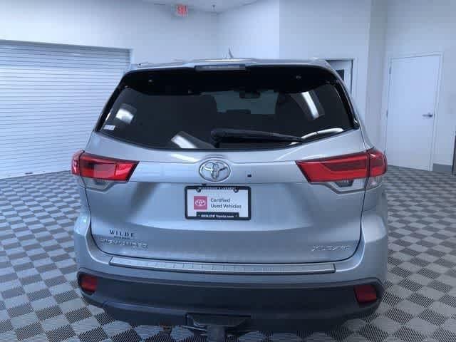 Thumbnail: 2019 Toyota Highlander - 19