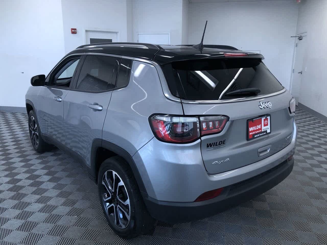 Thumbnail: 2022 Jeep Compass - 12