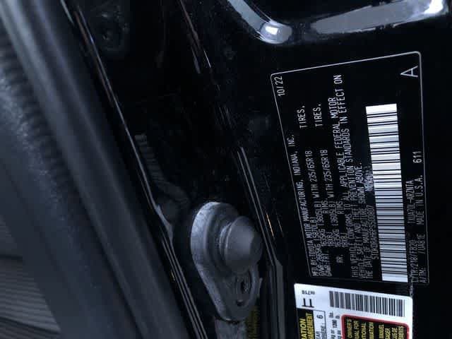 Thumbnail: 2023 Toyota Highlander - 32