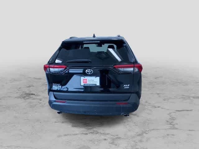 Thumbnail: 2020 Toyota RAV4 - 8