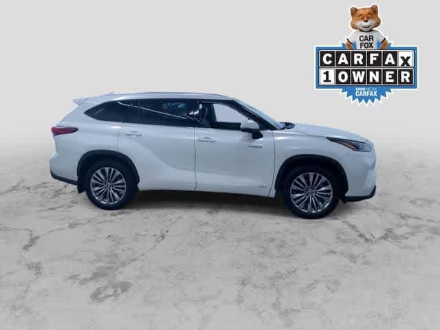 Thumbnail: 2021 Toyota Highlander - 2