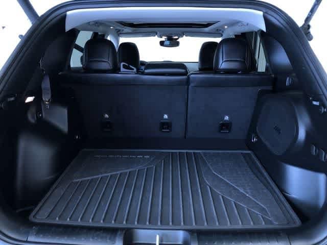 Thumbnail: 2023 Jeep Cherokee - 31