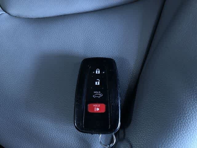 Thumbnail: 2023 Toyota Highlander - 33