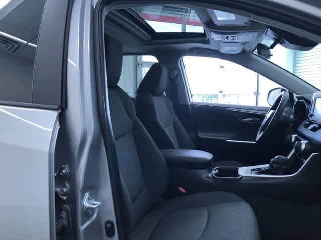 Thumbnail: 2022 Toyota RAV4 - 14