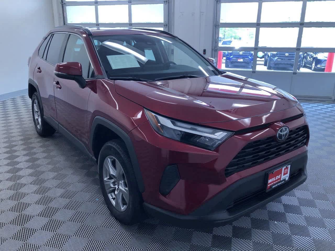 2022 Toyota RAV4 XLE 38