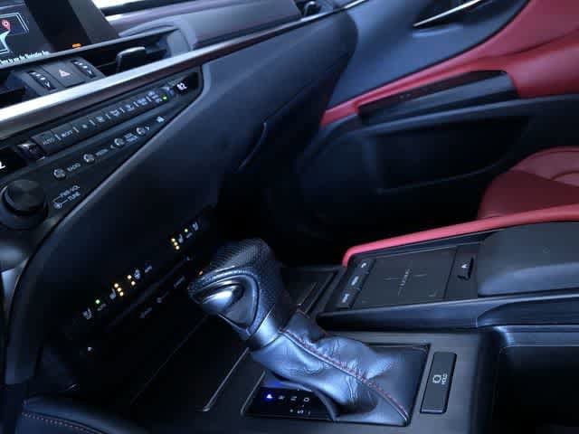 Thumbnail: 2019 Lexus ES - 30