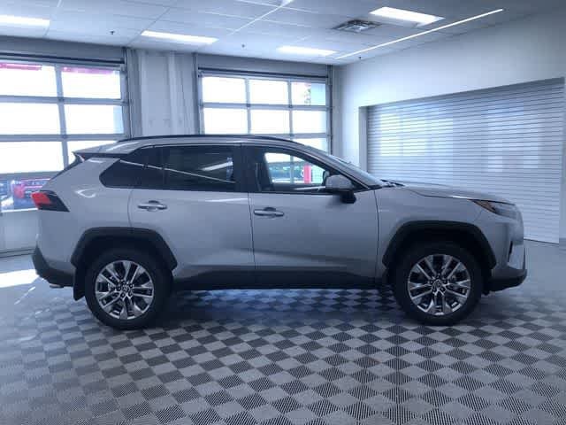 Thumbnail: 2025 Toyota RAV4 - 28