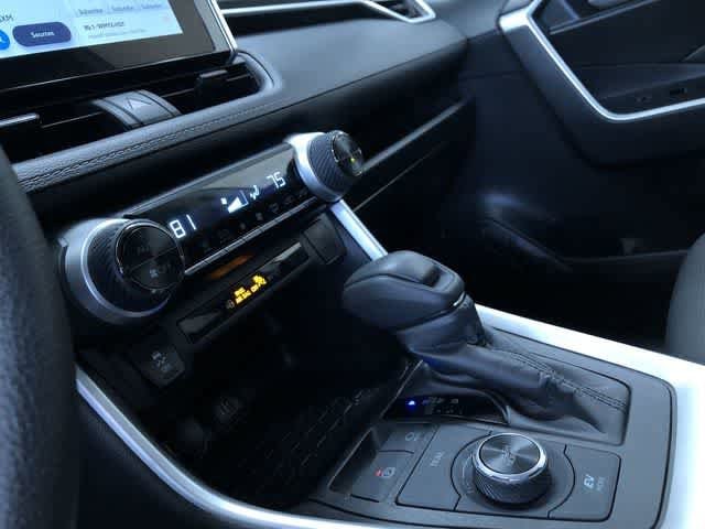 Thumbnail: 2025 Toyota RAV4 - 30